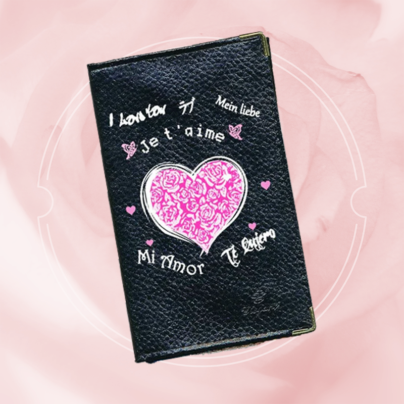 Porte Carte Grise en Cuir noir pour femme motif Love fleur rose