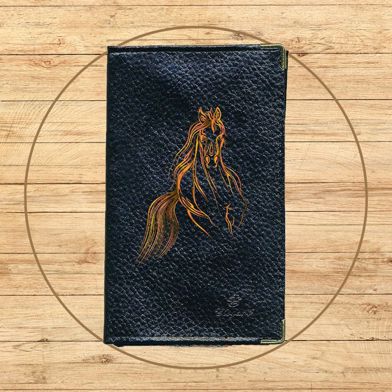 Porte Carte Grise en Cuir noir personnalisé avec un Cheval Orange