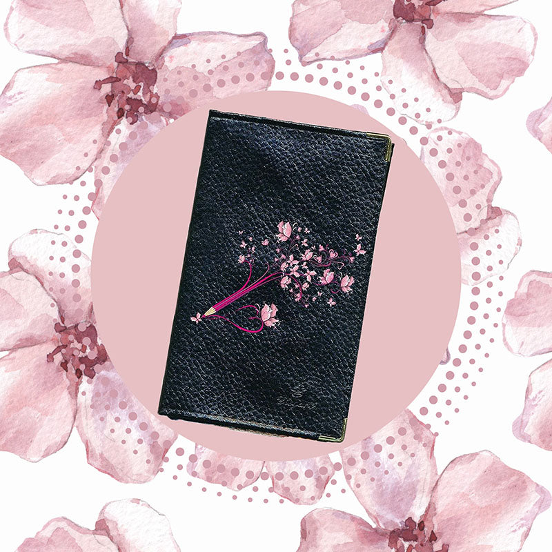 Porte Carte Grise en Cuir noir pour femme motif Crayon fleurs