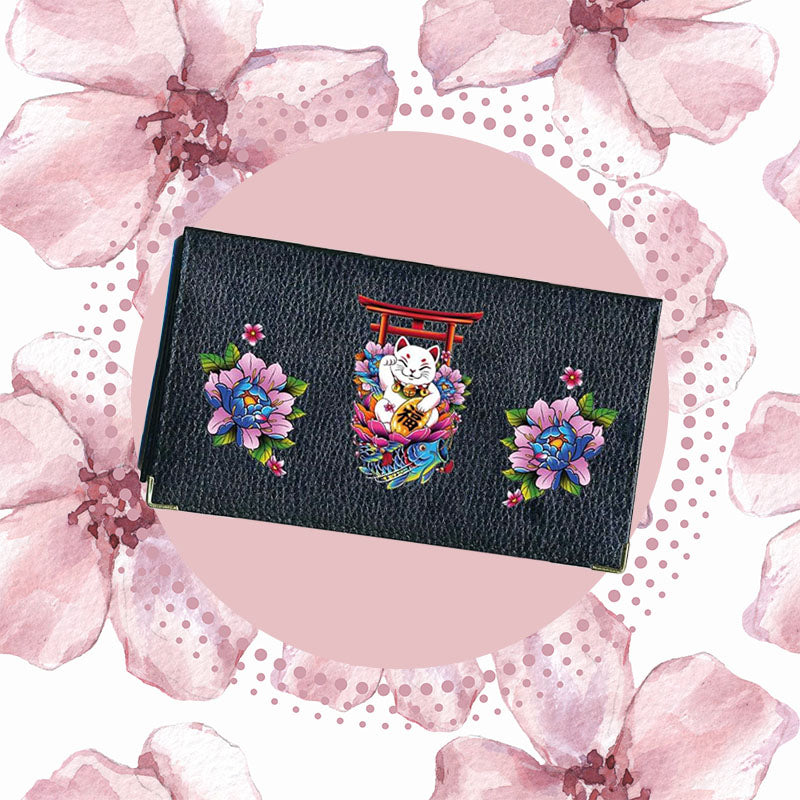 Porte chéquier et carte en cuir noir pour femme personnalisé avec Manekineko Chat