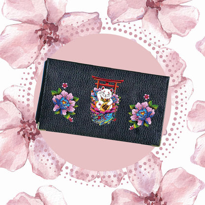 Porte chéquier et carte en cuir noir pour femme personnalisé avec Manekineko Chat